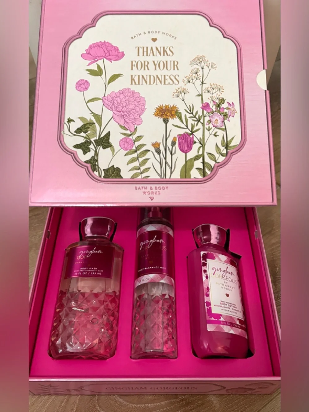 BATH & BODY WORKS - GINGHAM GORGEOUS - WASH, MIST, LOTION GIFT SET FULL SIZE NEW